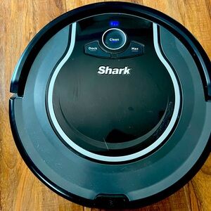 Shark Robotic / Robot Vacuum Cleaner - works great!